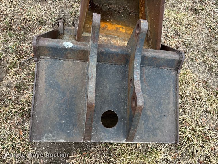 image for item EA4494 2000 New Holland 675E backhoe