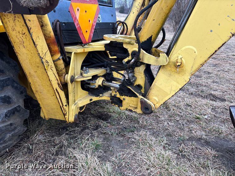 image for item EA4494 2000 New Holland 675E backhoe