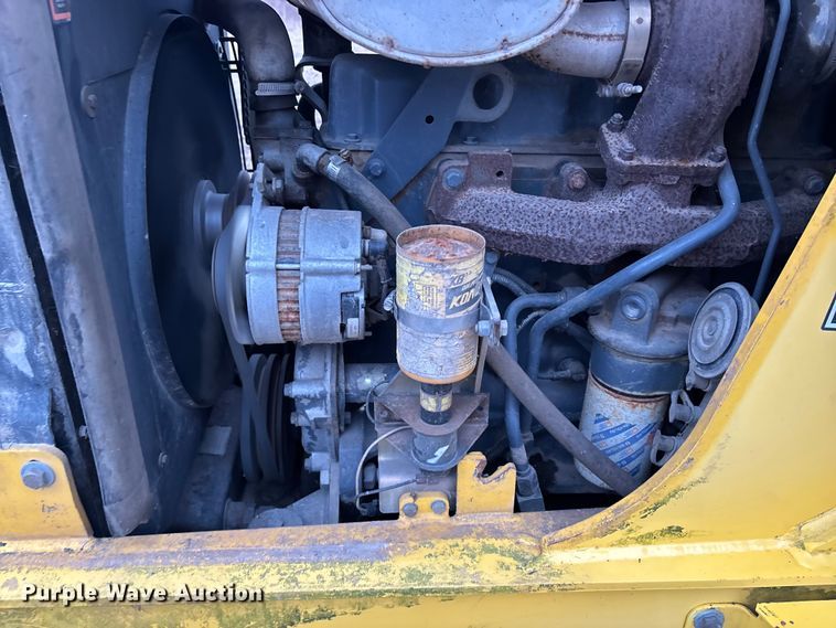 image for item EA4494 2000 New Holland 675E backhoe