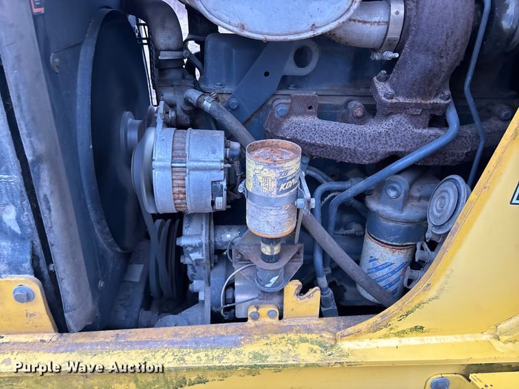 image for item EA4494 2000 New Holland 675E backhoe