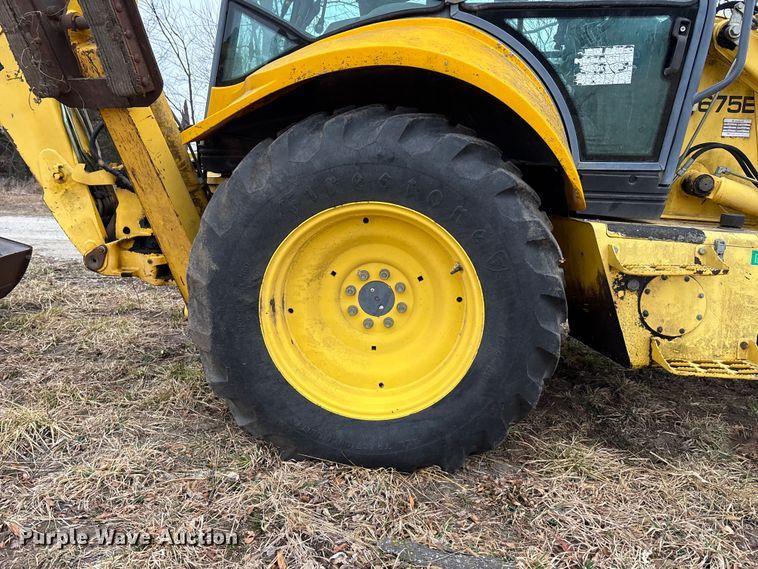 image for item EA4494 2000 New Holland 675E backhoe