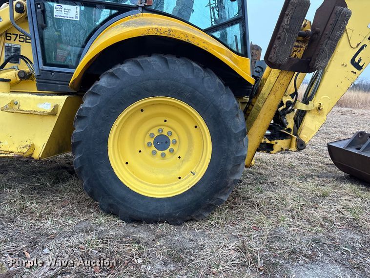 image for item EA4494 2000 New Holland 675E backhoe