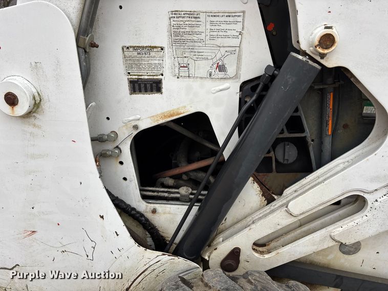 image for item EA4495 1999 Bobcat 873 skid steer loader