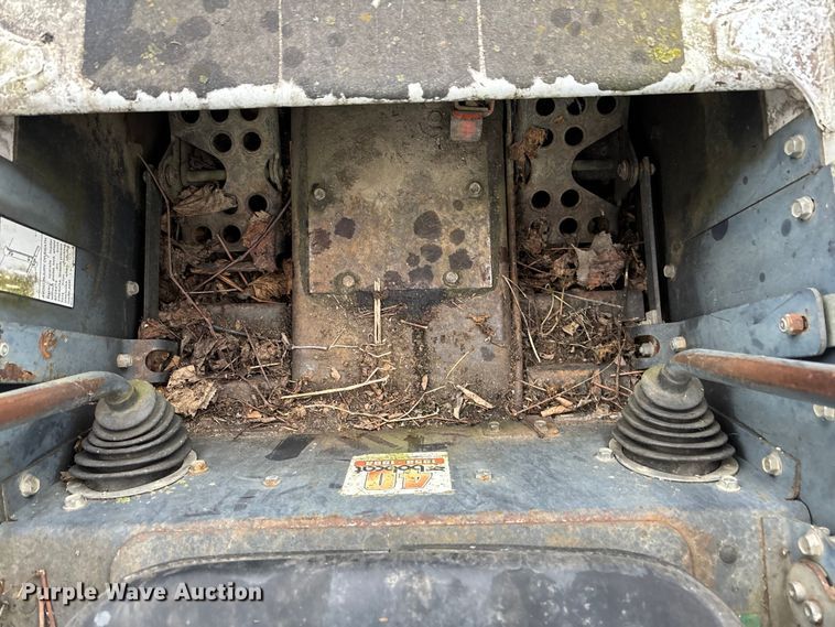 image for item EA4495 1999 Bobcat 873 skid steer loader