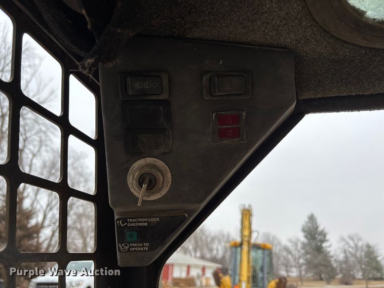 image for item EA4495 1999 Bobcat 873 skid steer loader