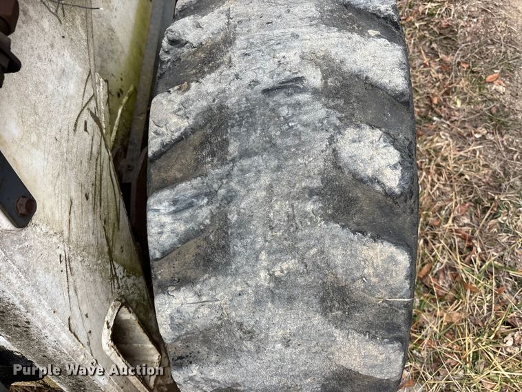 image for item EA4495 1999 Bobcat 873 skid steer loader