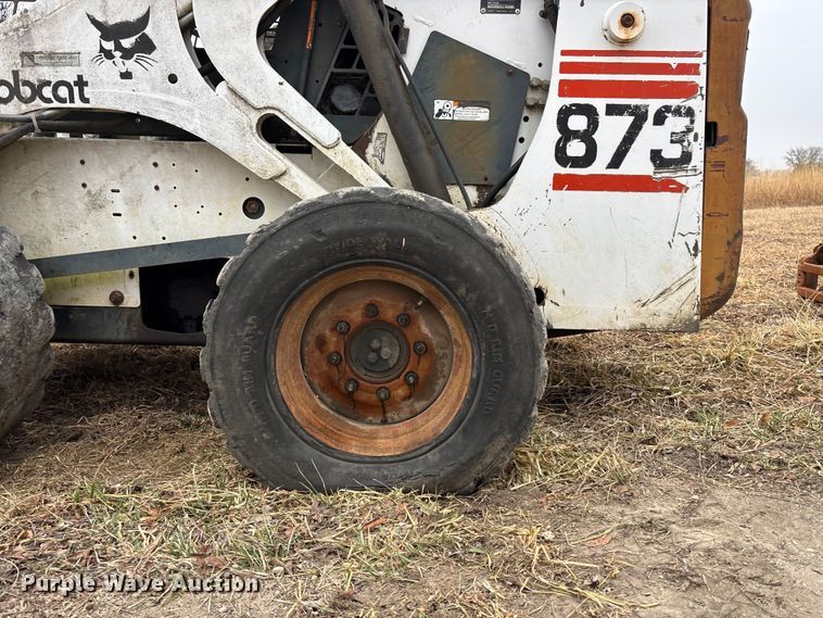 image for item EA4495 1999 Bobcat 873 skid steer loader