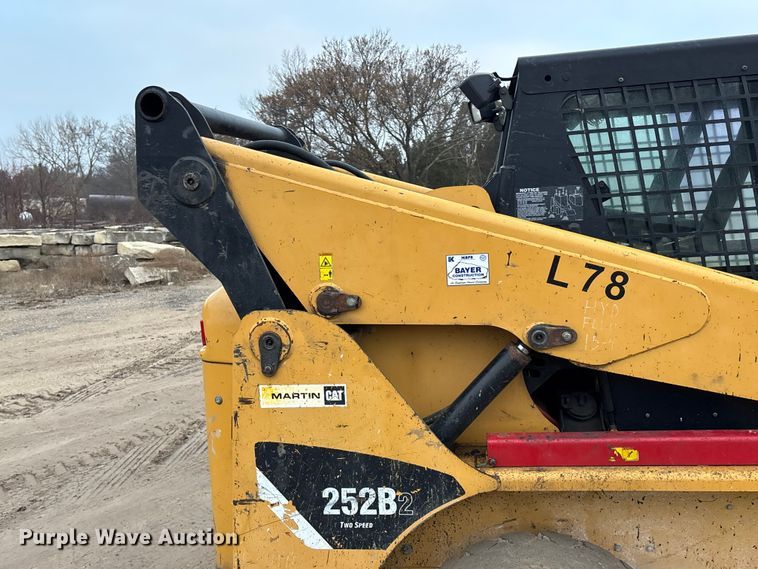image for item EA4504 2008 Caterpillar 252B2 skid steer loader