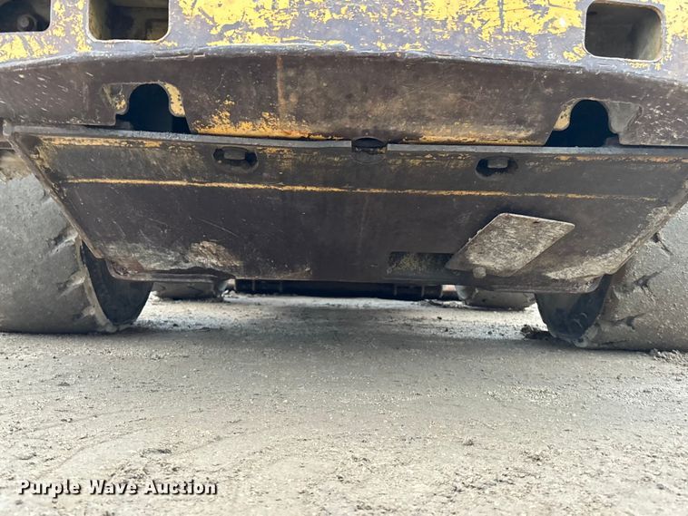 image for item EA4504 2008 Caterpillar 252B2 skid steer loader