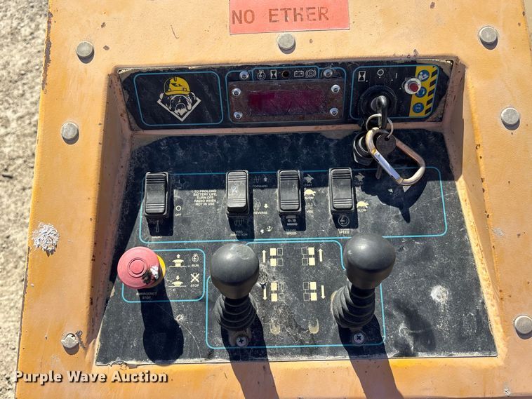 image for item EA4520 Bulldog TR34R trench compactor