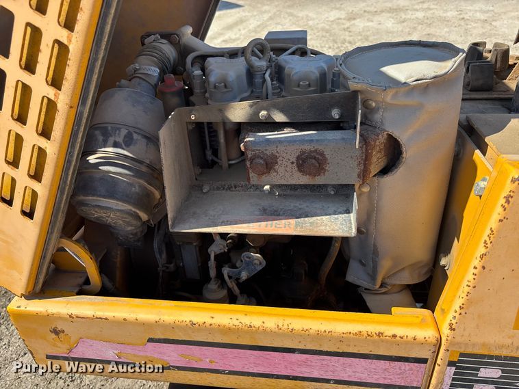 image for item EA4520 Bulldog TR34R trench compactor