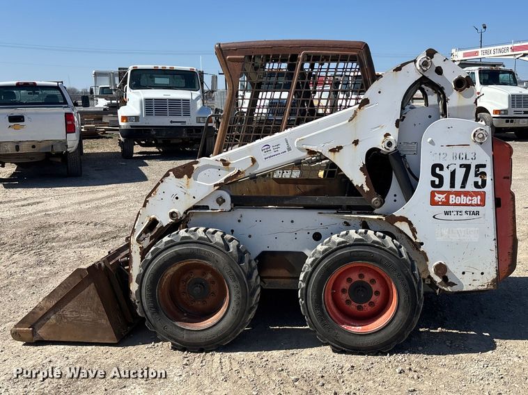 image for item EA4521 2013 Bobcat S175 skid steer loader