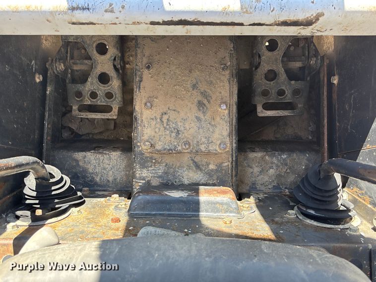 image for item EA4521 2013 Bobcat S175 skid steer loader