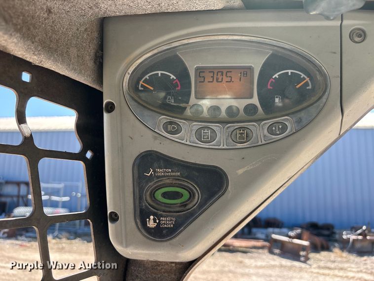 image for item EA4521 2013 Bobcat S175 skid steer loader