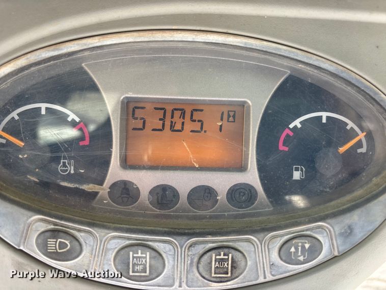 image for item EA4521 2013 Bobcat S175 skid steer loader