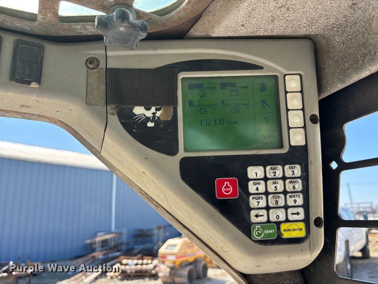 image for item EA4521 2013 Bobcat S175 skid steer loader