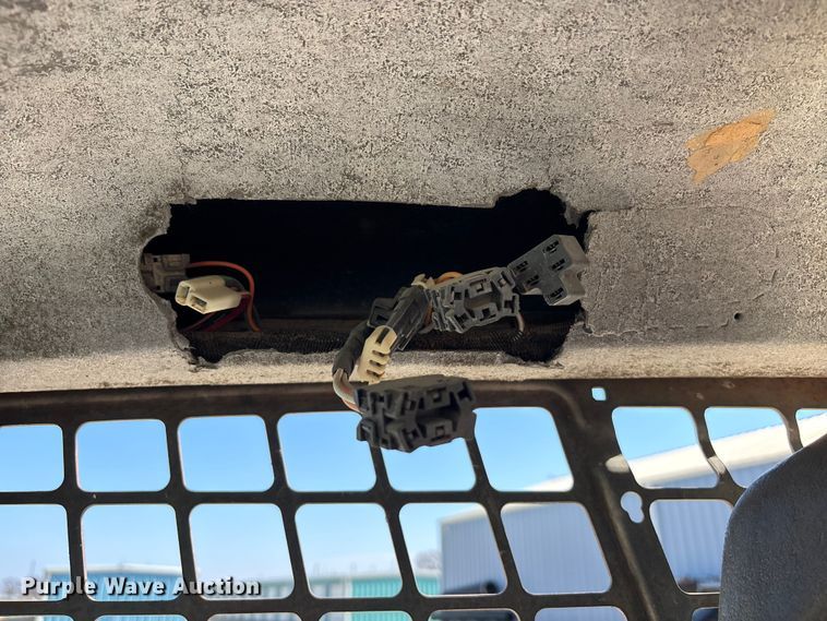 image for item EA4521 2013 Bobcat S175 skid steer loader