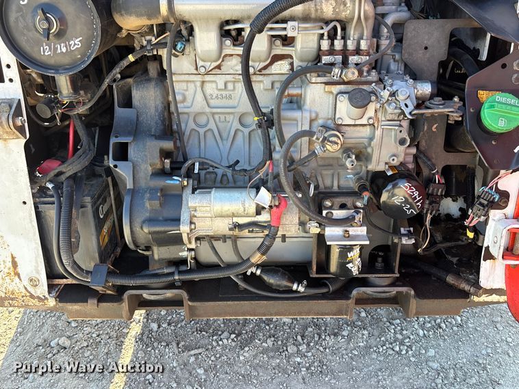 image for item EA4521 2013 Bobcat S175 skid steer loader