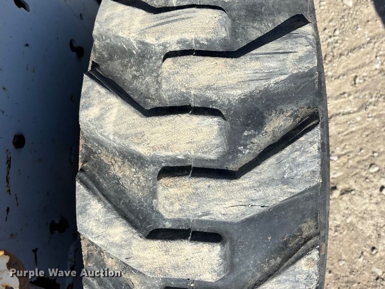 image for item EA4521 2013 Bobcat S175 skid steer loader