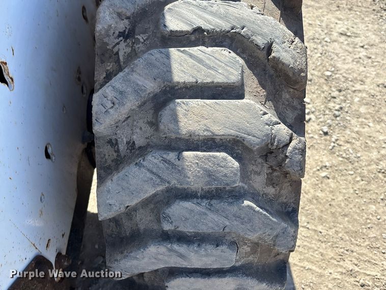 image for item EA4521 2013 Bobcat S175 skid steer loader