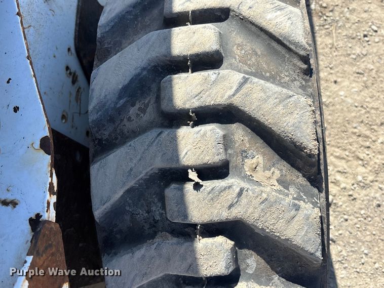 image for item EA4521 2013 Bobcat S175 skid steer loader