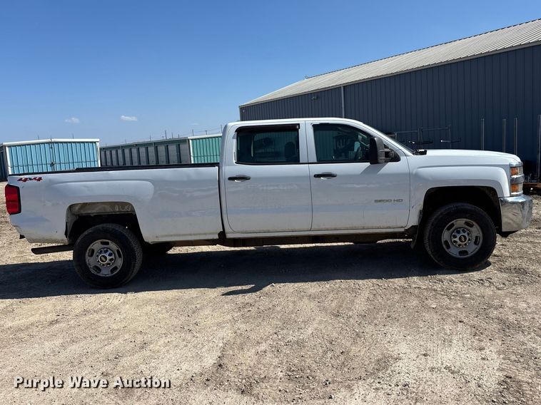 image for item EA4522 2019 Chevrolet Silverado 2500HD Crew Cab pickup truck