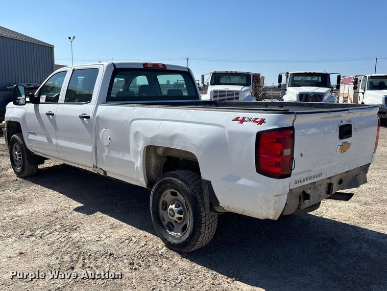 image for item EA4522 2019 Chevrolet Silverado 2500HD Crew Cab pickup truck