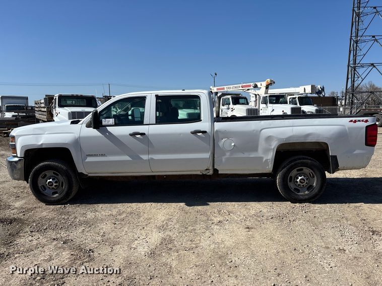 image for item EA4522 2019 Chevrolet Silverado 2500HD Crew Cab pickup truck