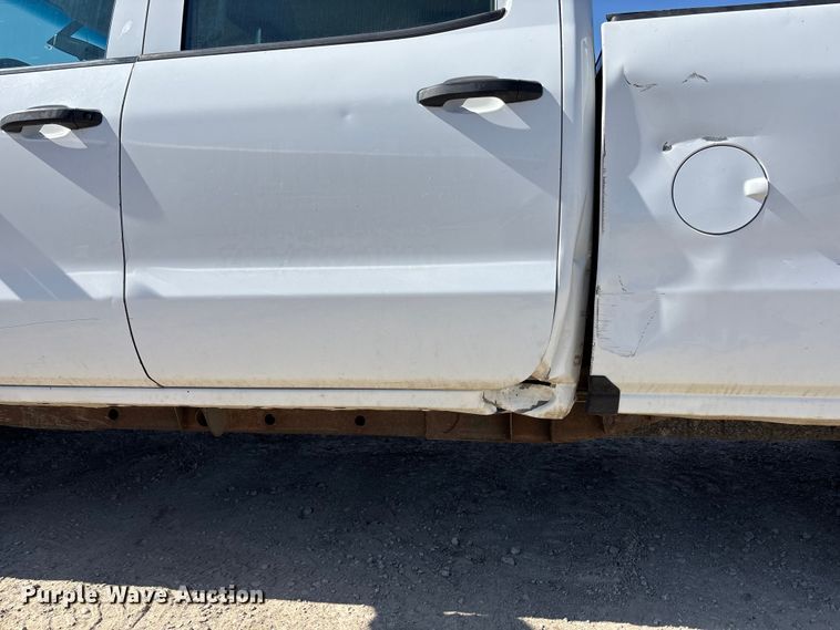 image for item EA4522 2019 Chevrolet Silverado 2500HD Crew Cab pickup truck