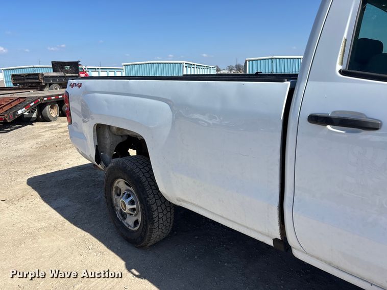 image for item EA4522 2019 Chevrolet Silverado 2500HD Crew Cab pickup truck