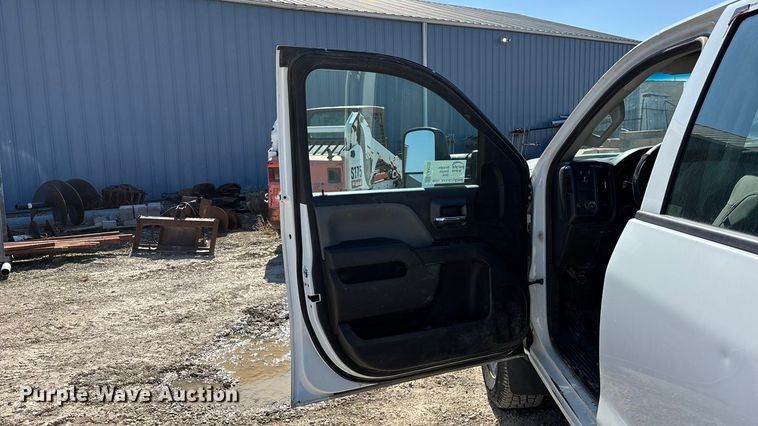 image for item EA4522 2019 Chevrolet Silverado 2500HD Crew Cab pickup truck