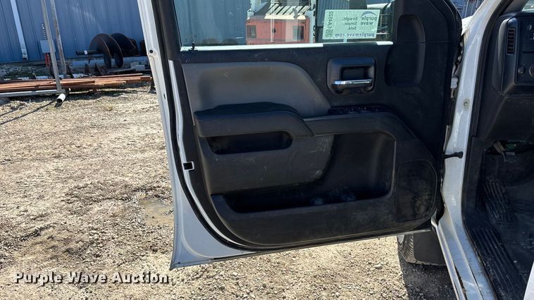 image for item EA4522 2019 Chevrolet Silverado 2500HD Crew Cab pickup truck