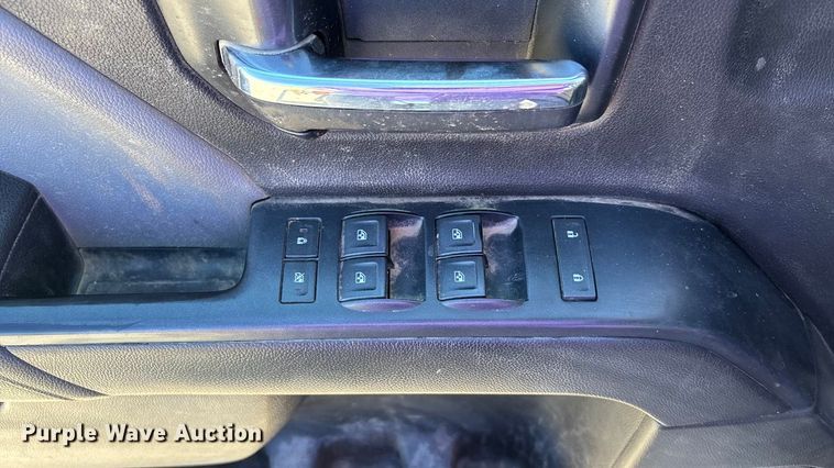 image for item EA4522 2019 Chevrolet Silverado 2500HD Crew Cab pickup truck