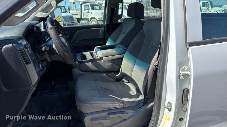 image for item EA4522 2019 Chevrolet Silverado 2500HD Crew Cab pickup truck