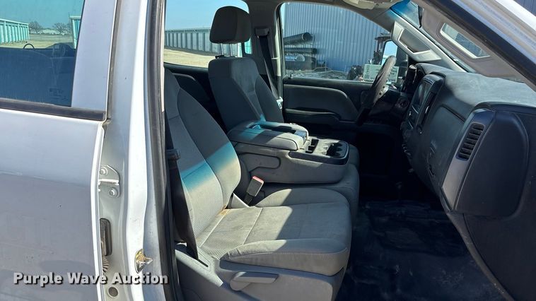 image for item EA4522 2019 Chevrolet Silverado 2500HD Crew Cab pickup truck