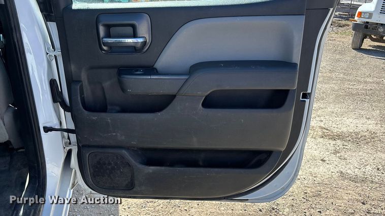 image for item EA4522 2019 Chevrolet Silverado 2500HD Crew Cab pickup truck