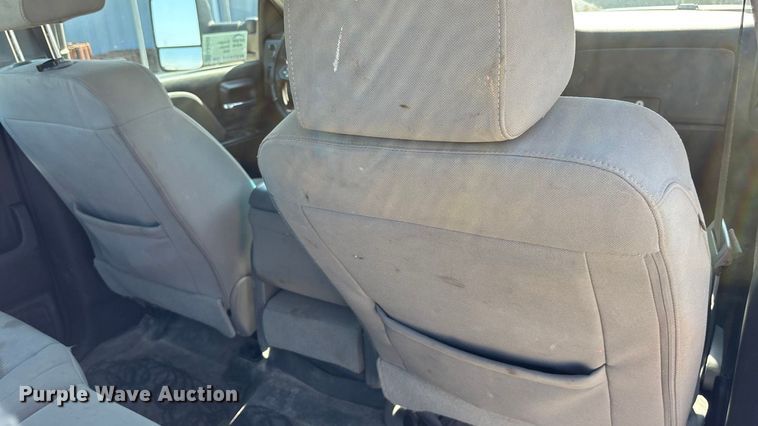 image for item EA4522 2019 Chevrolet Silverado 2500HD Crew Cab pickup truck