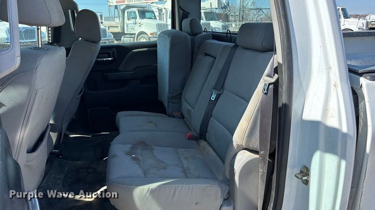 image for item EA4522 2019 Chevrolet Silverado 2500HD Crew Cab pickup truck