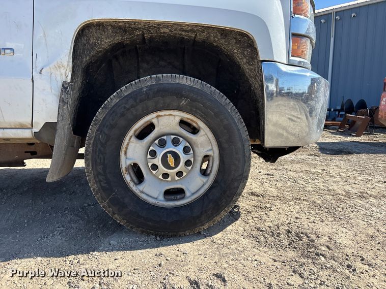 image for item EA4522 2019 Chevrolet Silverado 2500HD Crew Cab pickup truck