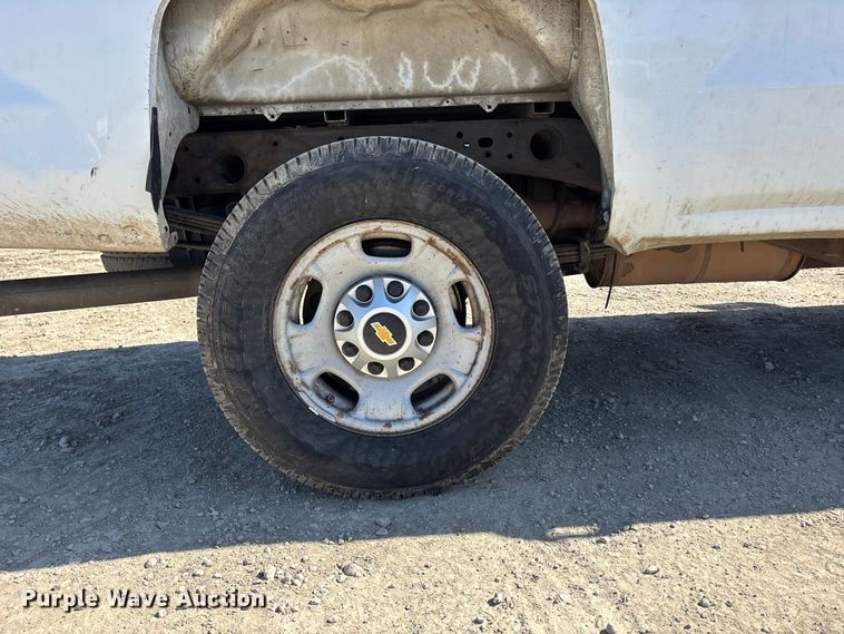 image for item EA4522 2019 Chevrolet Silverado 2500HD Crew Cab pickup truck