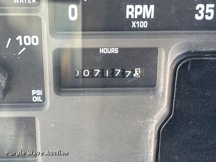 image for item EA4523 2001 International 4700 flatbed truck