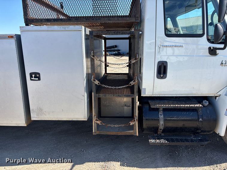 image for item EA4524 2007 International MA025 utility / service truck