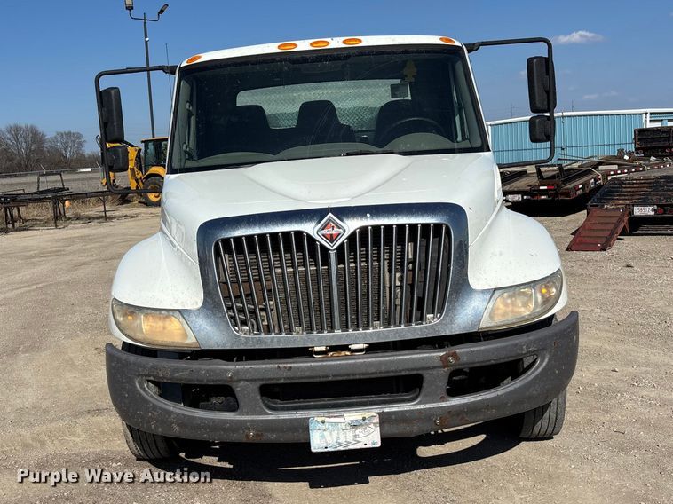 image for item EA4525 2016 International MH025 utility / service truck