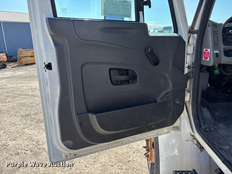 image for item EA4525 2016 International MH025 utility / service truck