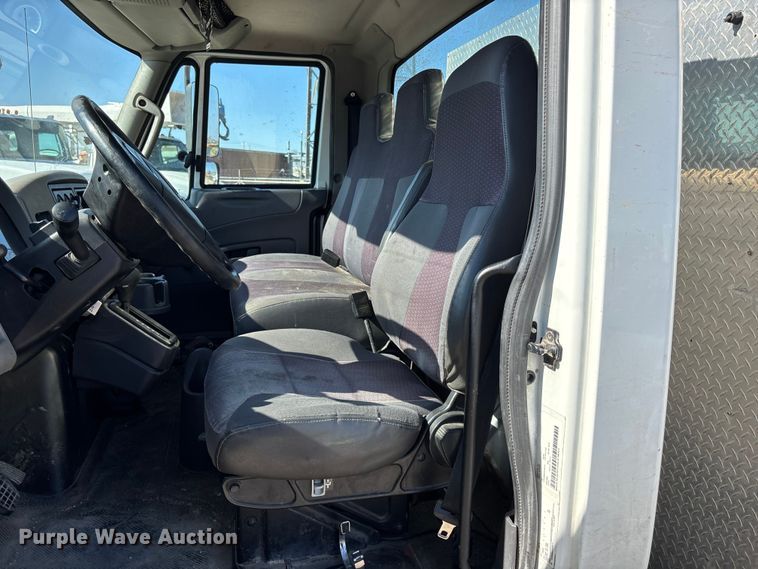 image for item EA4525 2016 International MH025 utility / service truck