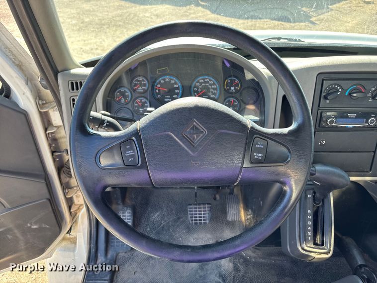 image for item EA4525 2016 International MH025 utility / service truck