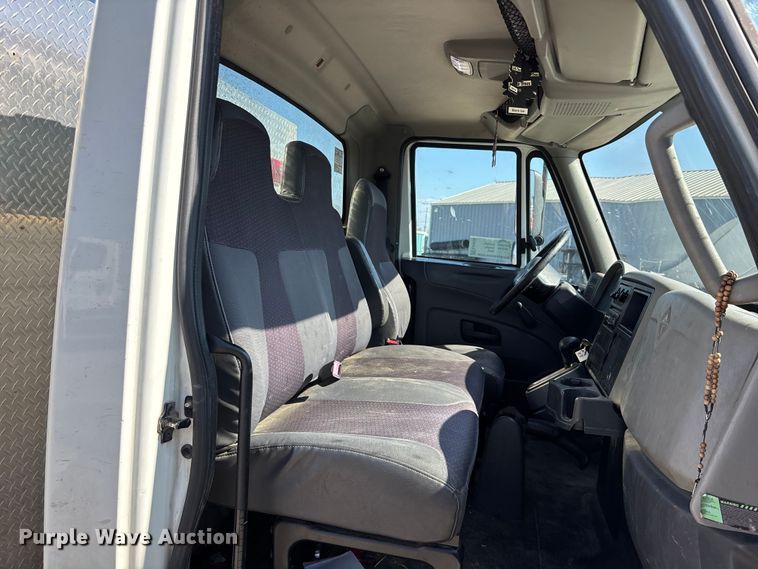 image for item EA4525 2016 International MH025 utility / service truck