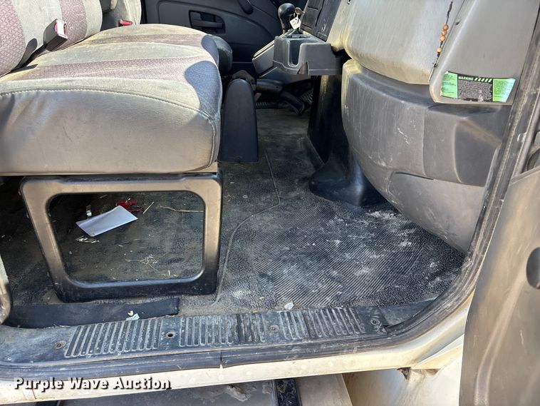 image for item EA4525 2016 International MH025 utility / service truck