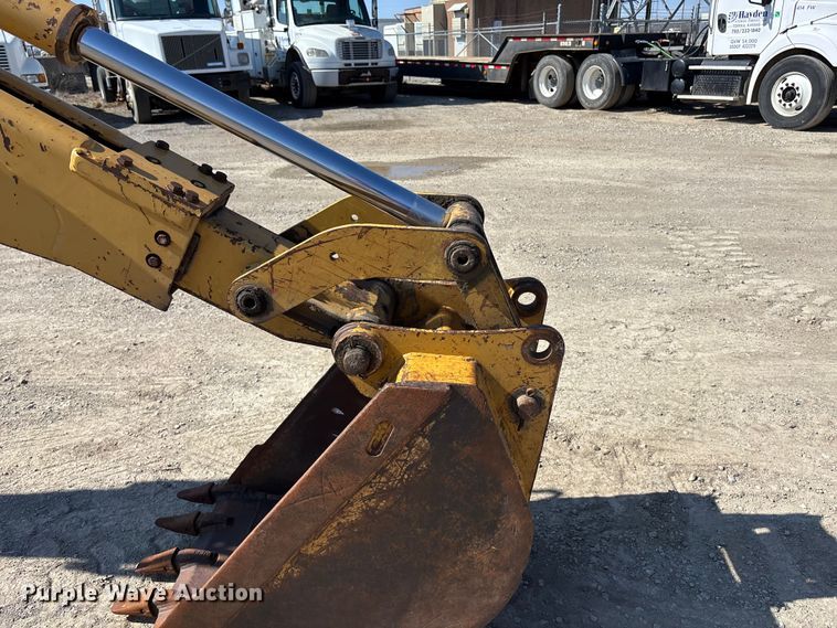 image for item EA4526 2000 Caterpillar 416C backhoe