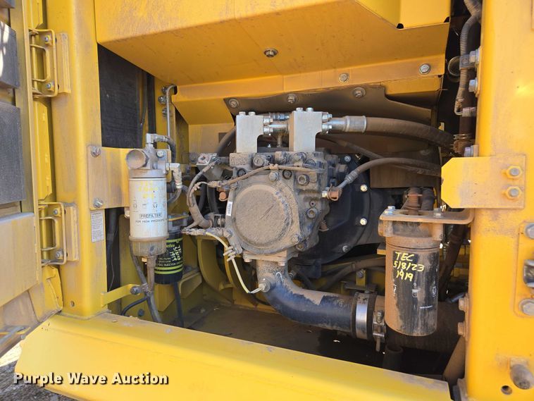 image for item EA5447 2021 Komatsu PC170LC-11 excavator